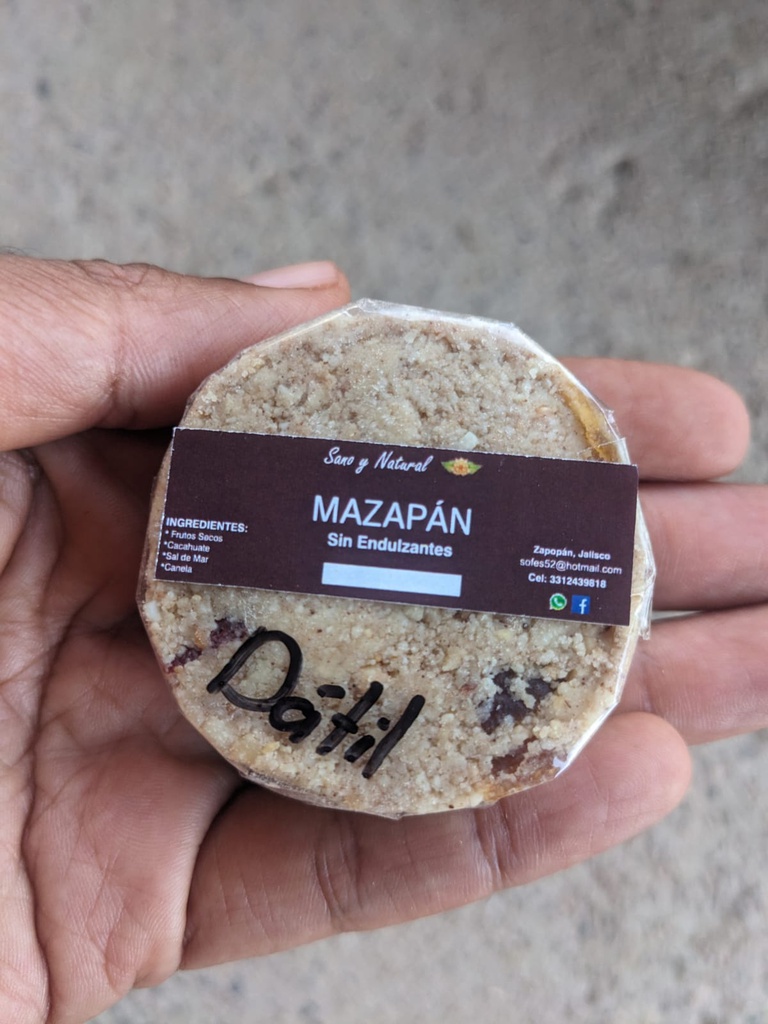 Marzipan tradicional mexican style with dates