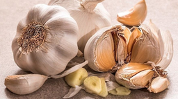 Garlic (1 piece)